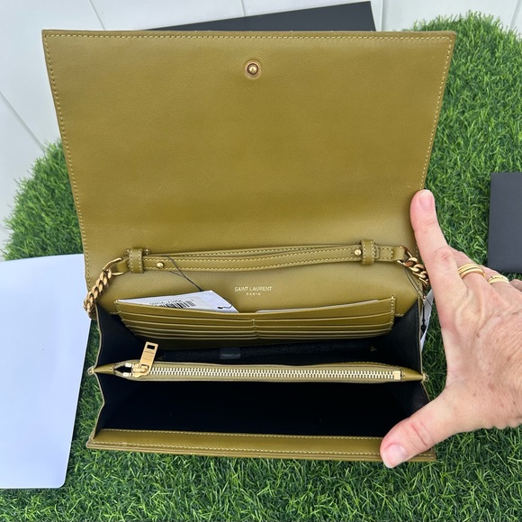 SAINT LAURENT CASSANDRE LARGE WALLET ON CHAIN QUILTED LEATHER GREEN GOLD NEW! - Picture 11 of 16